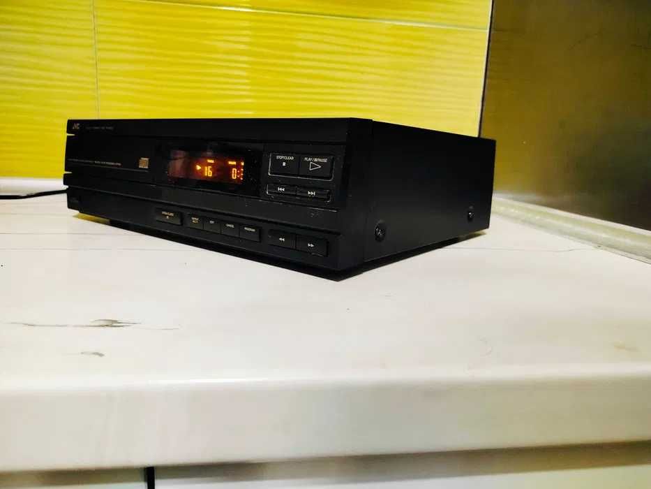 100% sprawny odtwarzacz CD JVC XL-E31 BK