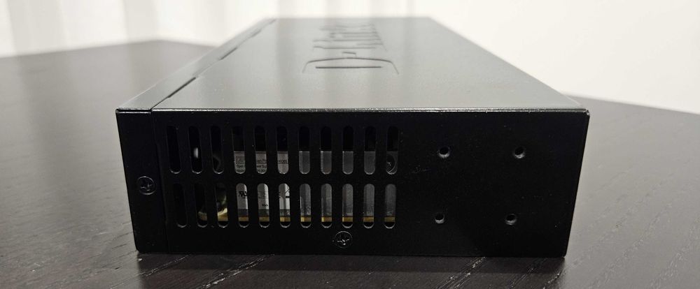 Switch Gigabit 16 Portas D-Link DGS-1016D