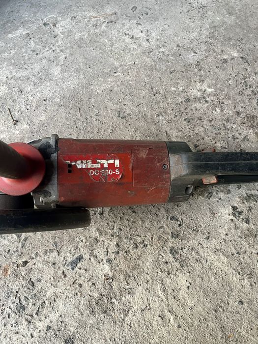 Кутова шліфувальна машина Hilti DC 230 S