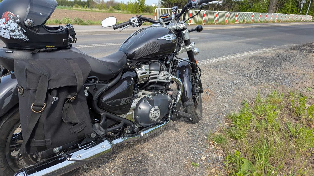 Royal Enfield Super Meteor 650 ABS Touriung [Astral Black] 2023r. 10 tyś km.