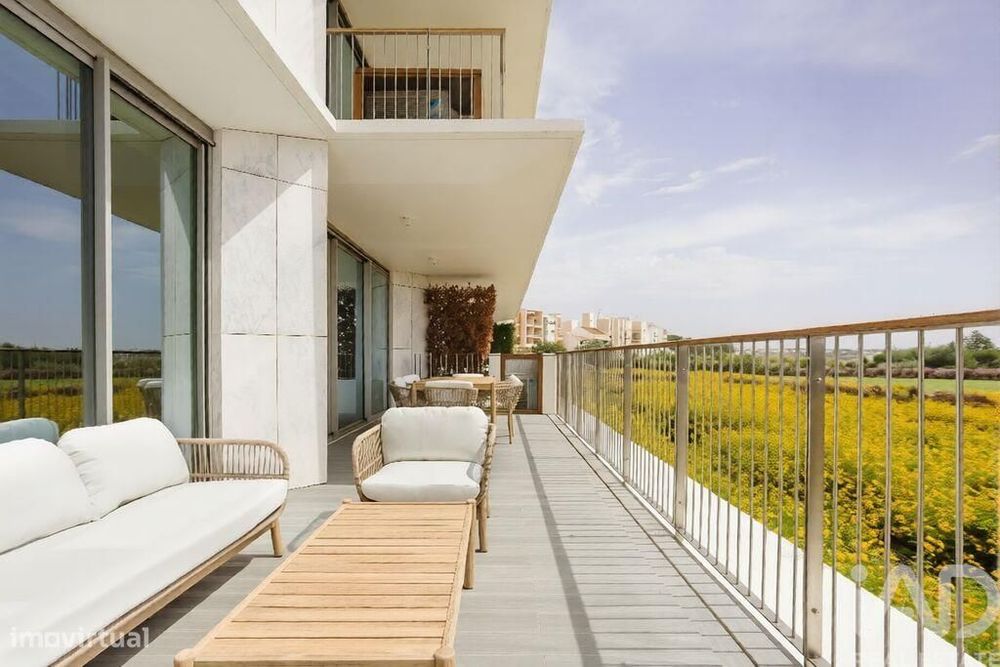 Apartamento T2 em Armação de Pêra de 94,00 m2
