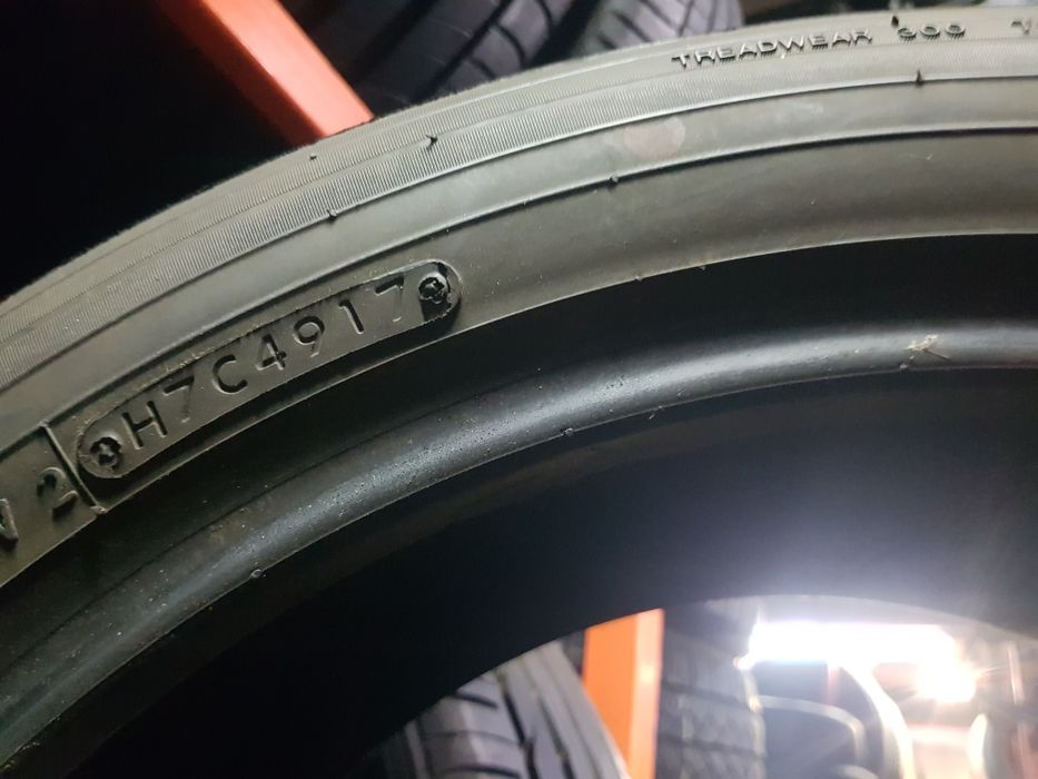 Opony Letnie R18 215/50-8mm -2szt- Montaż