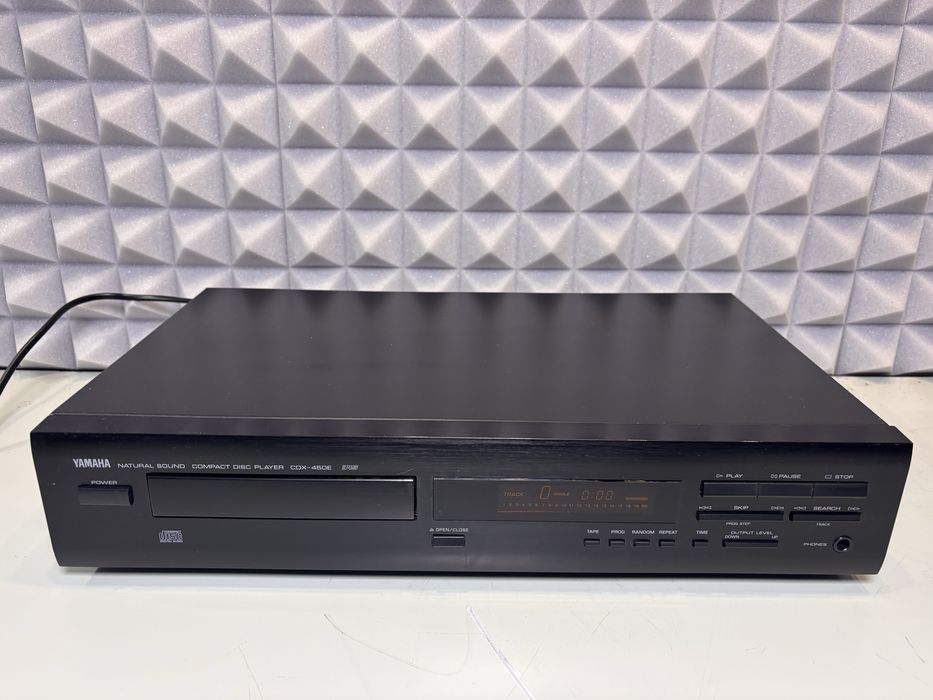 Odtwarzacz CD Yamaha CDX 450 E