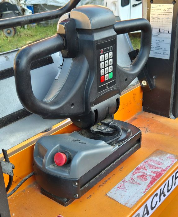 Wózek BT OSE1⁠0⁠0 2⁠0⁠1⁠1 elektryczny 1⁠0⁠0⁠0kg NOWE