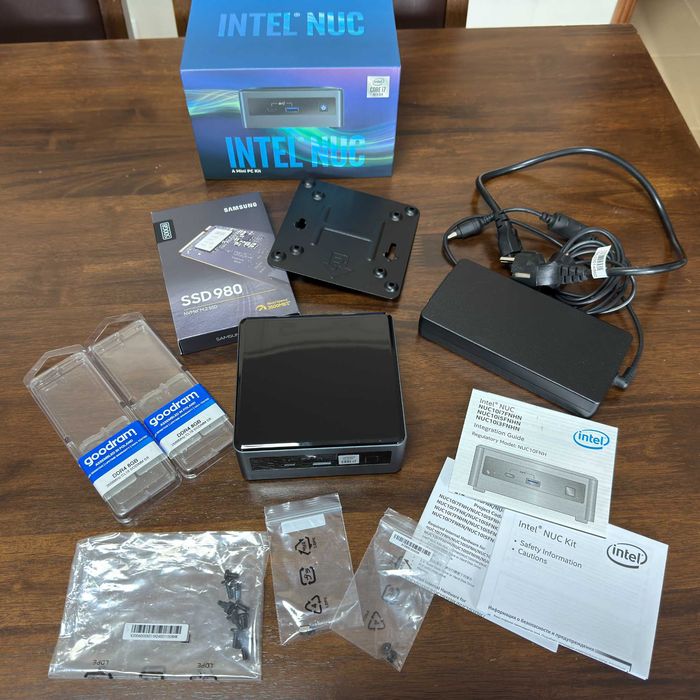 Mini PC Intel NUC10FNH Core i7-10710U 16GB RAM 512GB M.2 (Imaculado)
