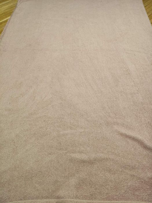 Одіяло нове, та пледи теплі.