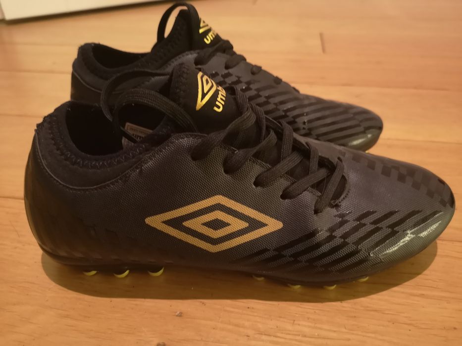 Korki UMBRO  lanki  rozm. 37.5  /22cm