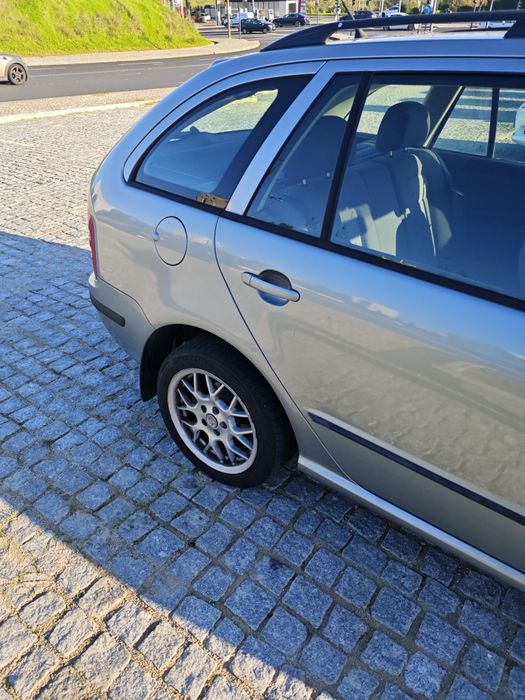 Skoda Fabia 1.4 gasolina