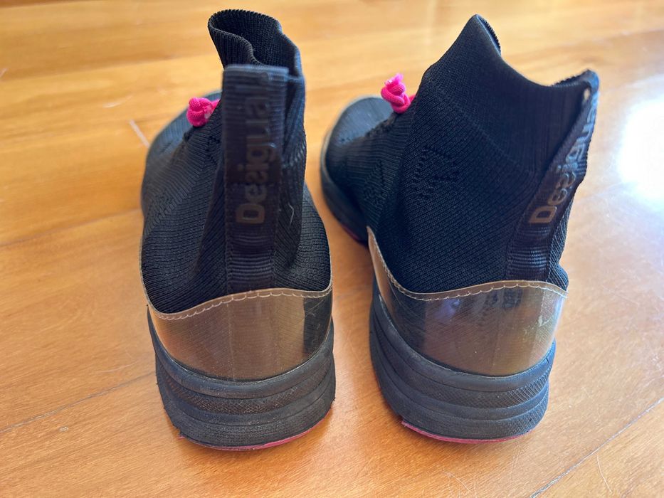 Tenis Desigual em preto