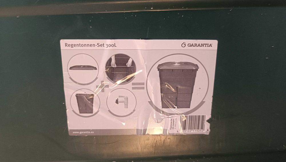 Depósito de água 300L com tampa e torneira