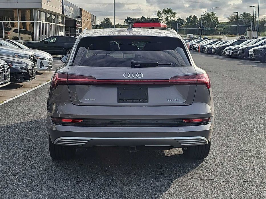 Audi e-tron quattro Prestige      2021