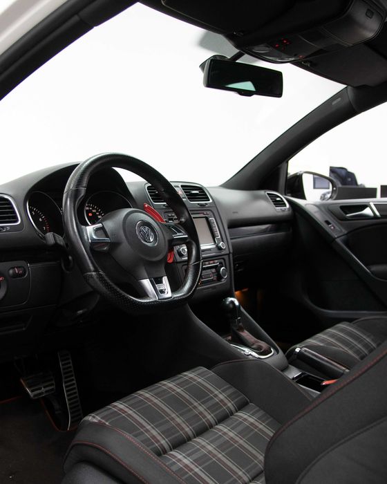 VW Golf GTi DSG 211cv