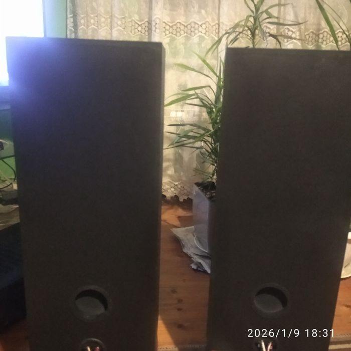 Продам колонки CD 200
