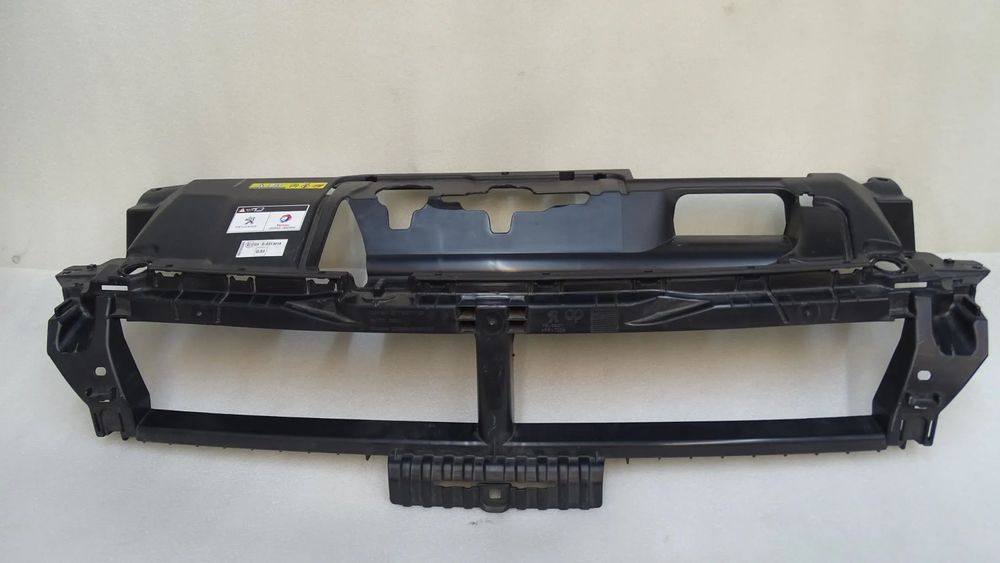 PEUGEOT 308 II T9 - osłona pasa przedniego