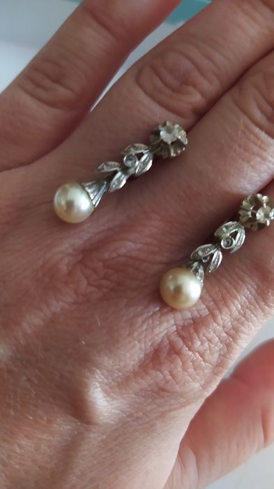 Brincos de ouro branco