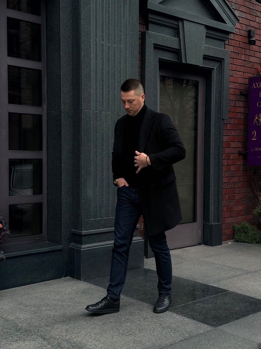 Класичне пальто бізнес стиль престижно виглядає