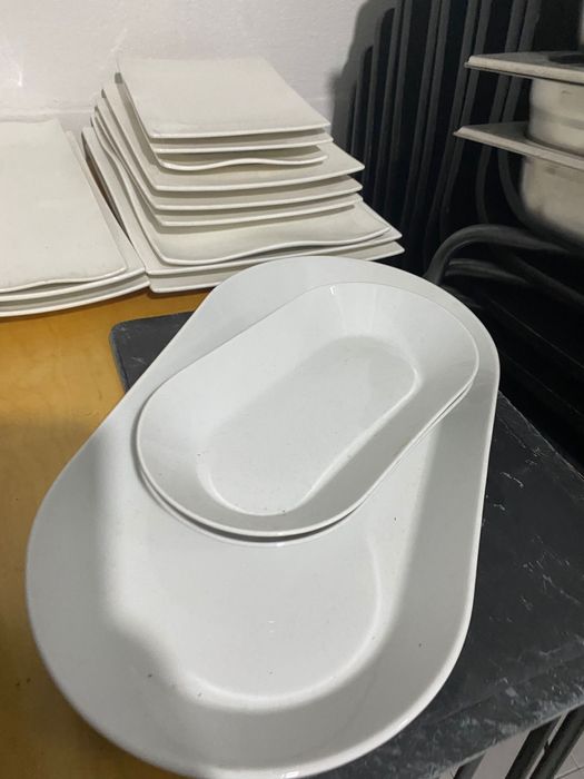 Travessas para exposição de alimentos ou serviço