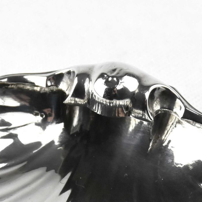 Concha em prata portuguesa com pés em forma de búzio