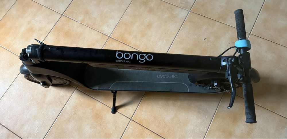 Trotinete Cecotec Bongo 350W – A funcionar (pneu frente furado)