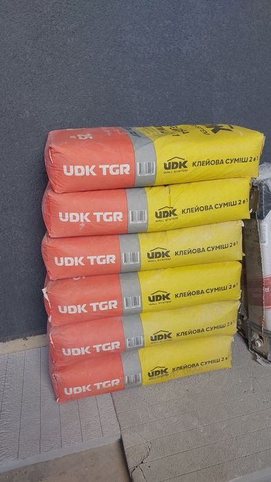 Клей 25 кг UDK TGR 2 в 1 всего 6 мешков клея  одним лотом 800 грн
