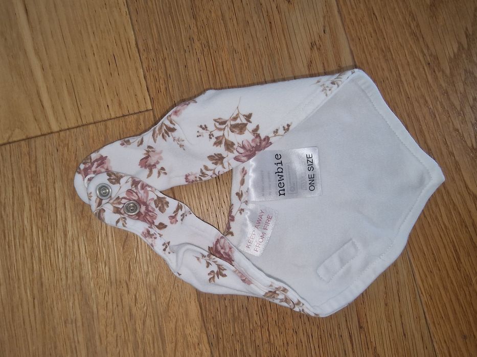 Szaliki śliniaki Zapinane na napy zestaw 5 sztuk