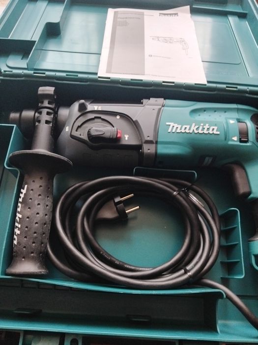 Перфоратор  Makita HR 2470