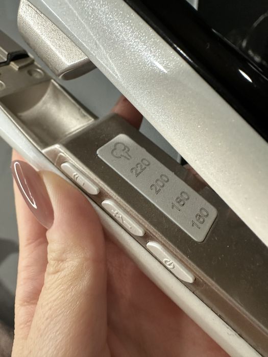 Prostownica z funkcją pary ETA Fenité