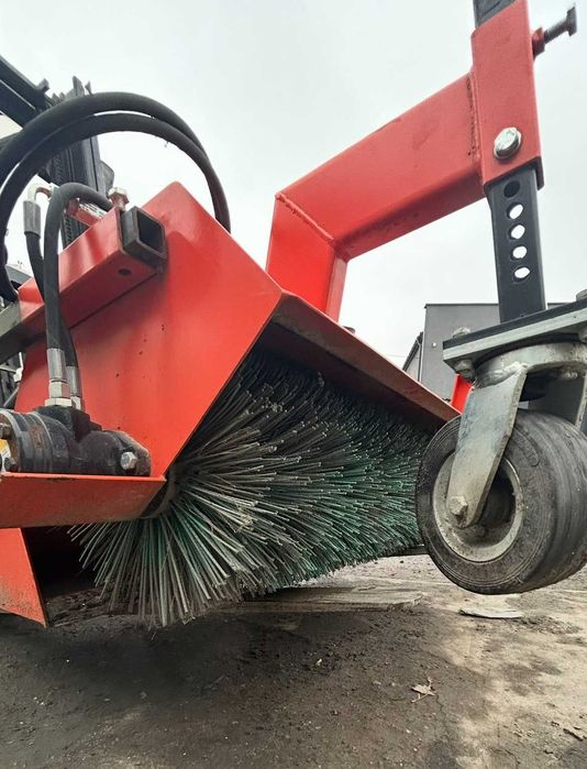 Zamiatarka szczotka do traktorka