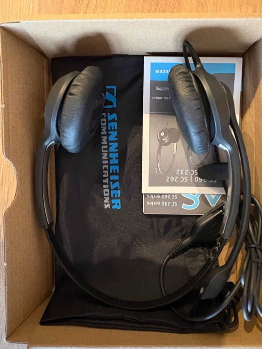Słuchawki Sennheiser z mikrofonem Etui  Nowe nieużywane