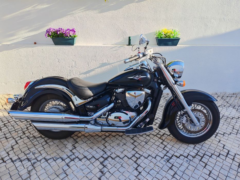 Suzuki Intruder 800
