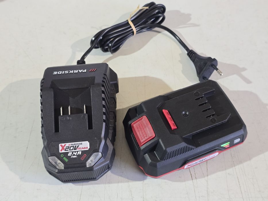 Aparafusadora com percussão Parkside