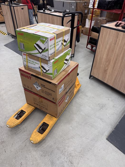 Инвертор MUST 3.2 кВт 24 вольт