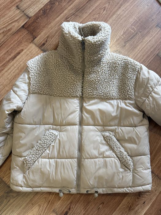 Зимова жіноча куртка розмір М