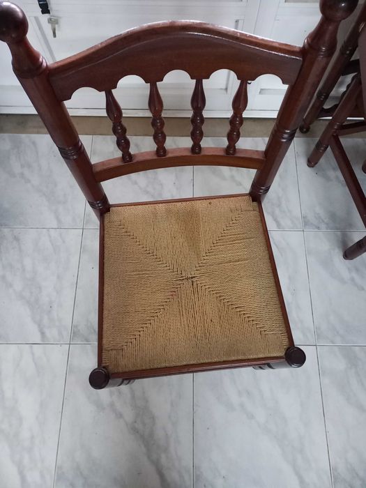 4 cadeiras de mogno para cozinha