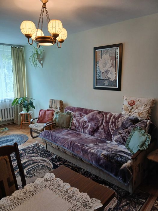 Mieszkanie na wynajem 48 m2. z balkonem, piwnicą oraz miejscem postojowym.