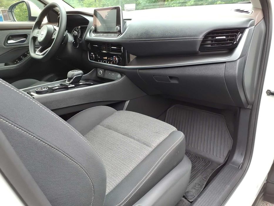 Nissan Rogue      2021