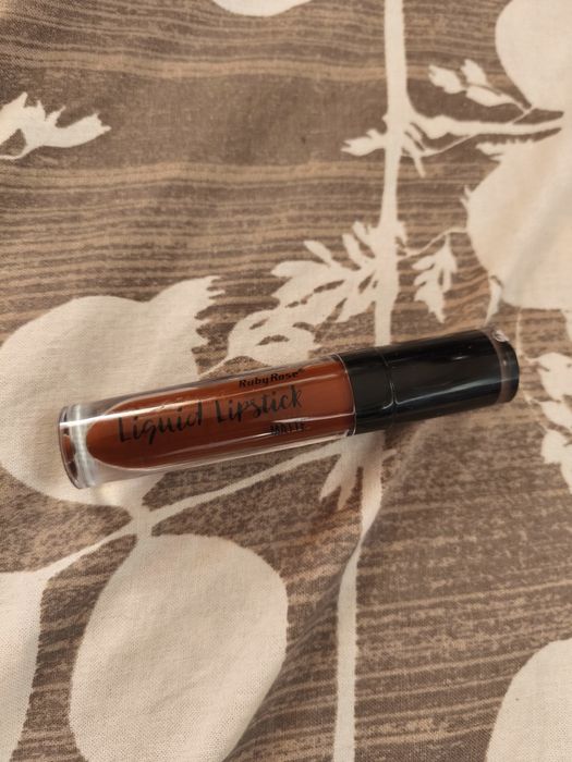 Liquid lipstick ruby rose matte, коричнева матова помада тестер