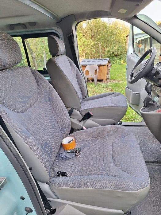 Renault Trafic 8-osobowy