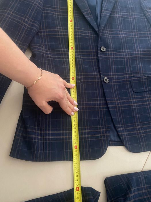 Garnitur męski Lavard 48