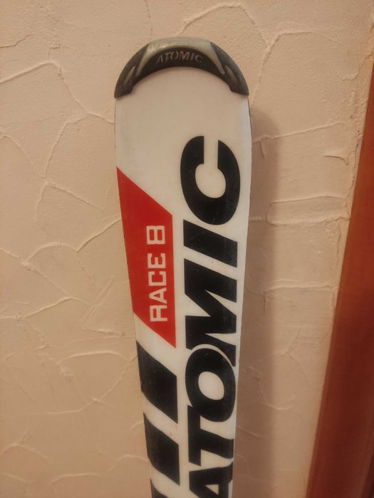 Narty juniorskie _dziecięce Atomic Race 8 130cm