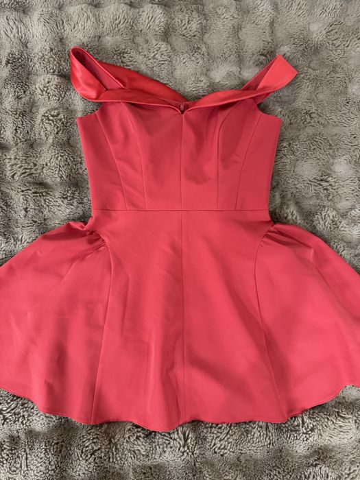 Червона сукня міні розмір М