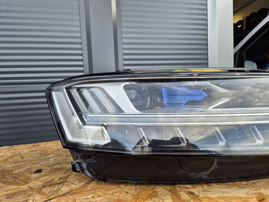 Audi A8 S8 D5 Laser lampa przednia przod prawa 4N0941086 ŁADNA