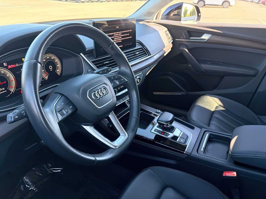 Audi Q5      2021