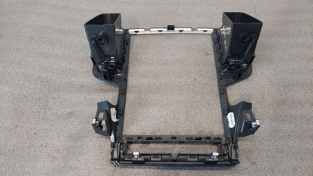 Difusor / saída de ar RENAULT Megane IV Grandtour (K9A/M_)