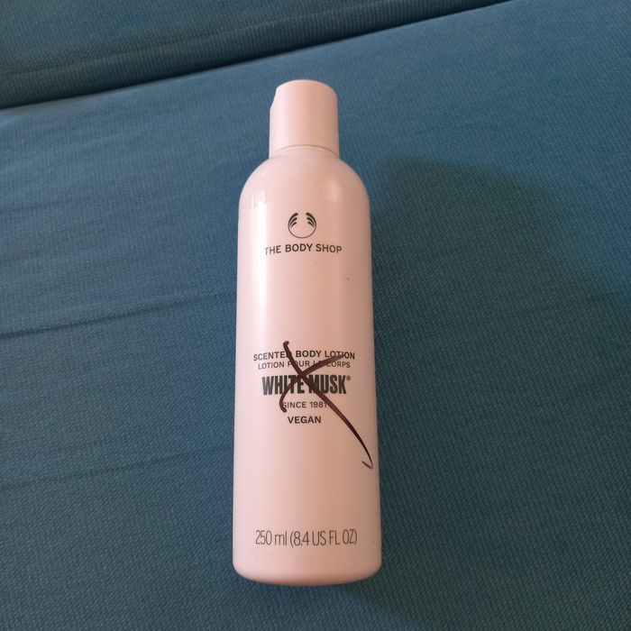 The Body Shop White Musk balsam do ciała 250 ml