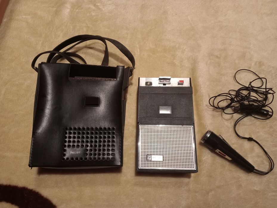 Radio gravador da Philips com microfone