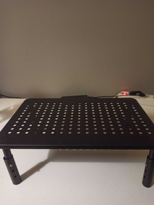 Suporte Elevador Monitor / Portátil em Metal Perfurado - Como Novo