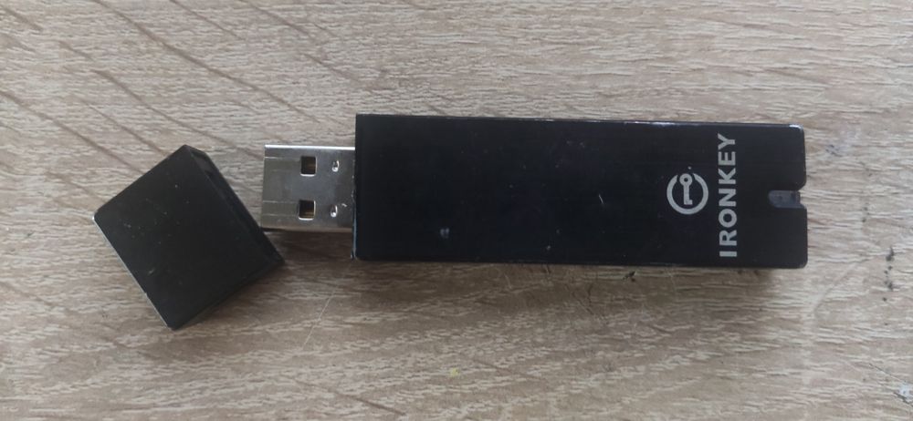 Pendrive ironkey 4GB