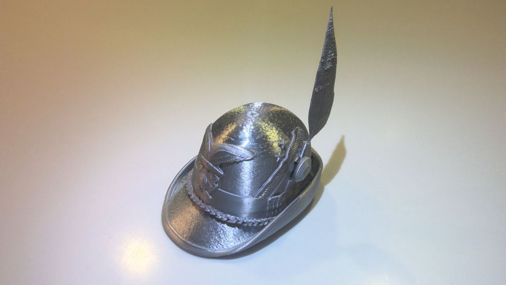 Chapéu alpino bantam com águia e picaretas