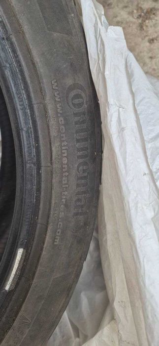 Шина Continental 235 40 r19  всесезонна